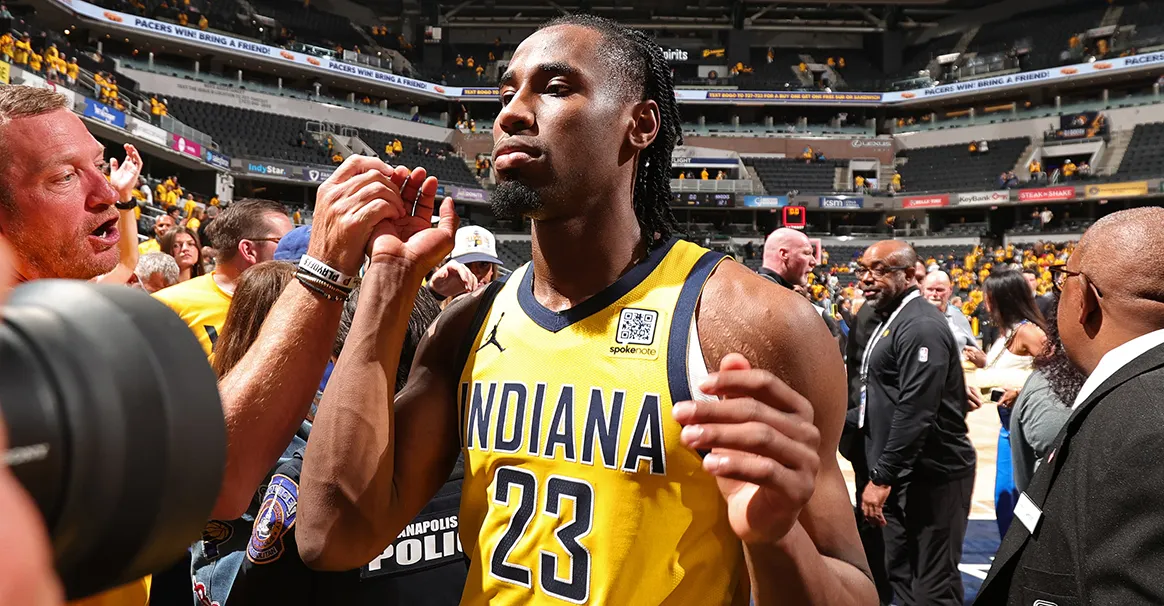 九游游戏中心官网-印第安纳步行者迎NBA常规赛关键赛,冲刺阶段刷新队史纪录,压力陡增,资深球员宣示担当的简单介绍